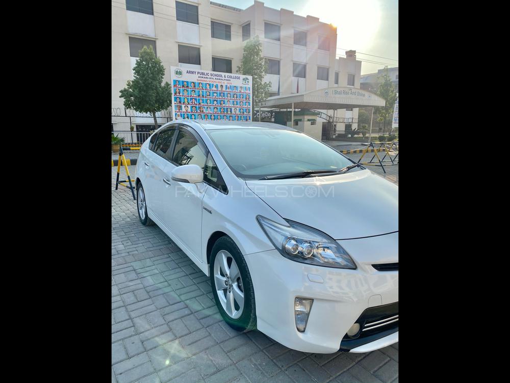 Toyota Prius 2013 for Sale in Islamabad Toyota Prius 2013 for Sale in Islamabad Image-17