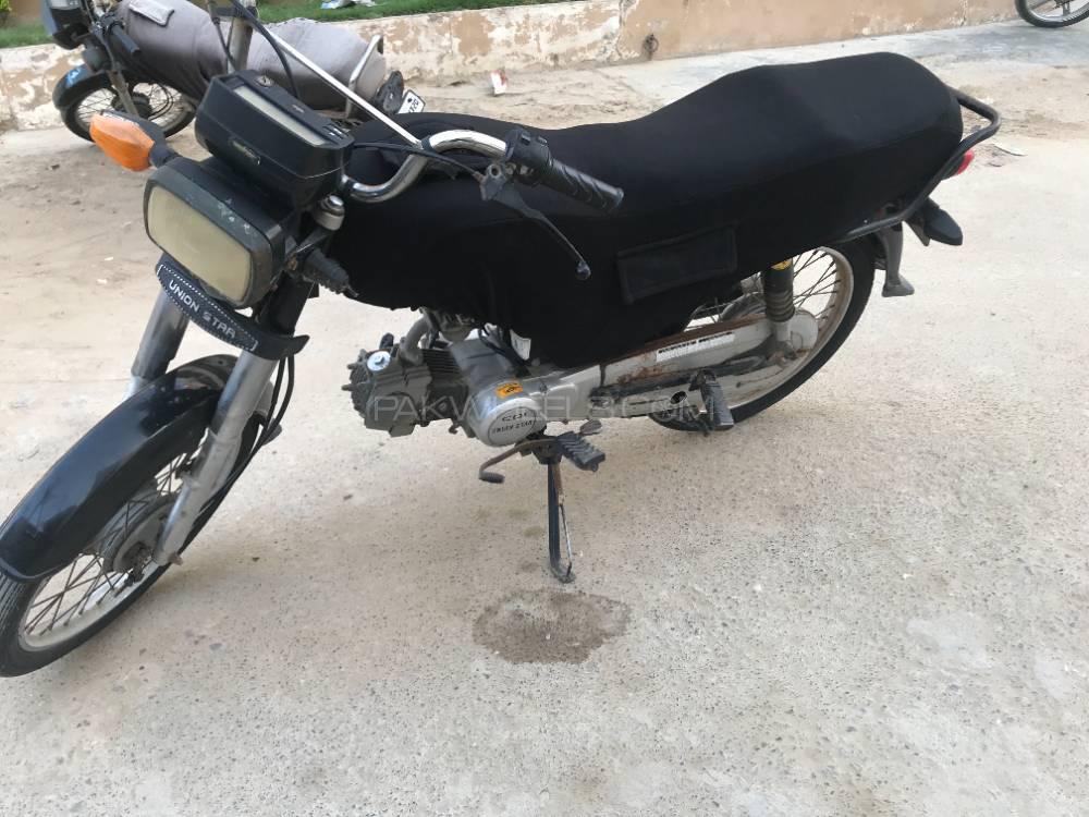 Used Union Star 70cc 2017 Bike for sale in Karachi - 318202 | PakWheels