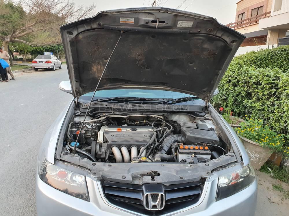 ہونڈا اکارڈ 2003 for Sale in لاہور ہونڈا اکارڈ 2003 for Sale in لاہور Image-14