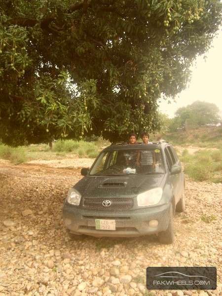Toyota Rav4 2004 for Sale in Gujrat Image-1