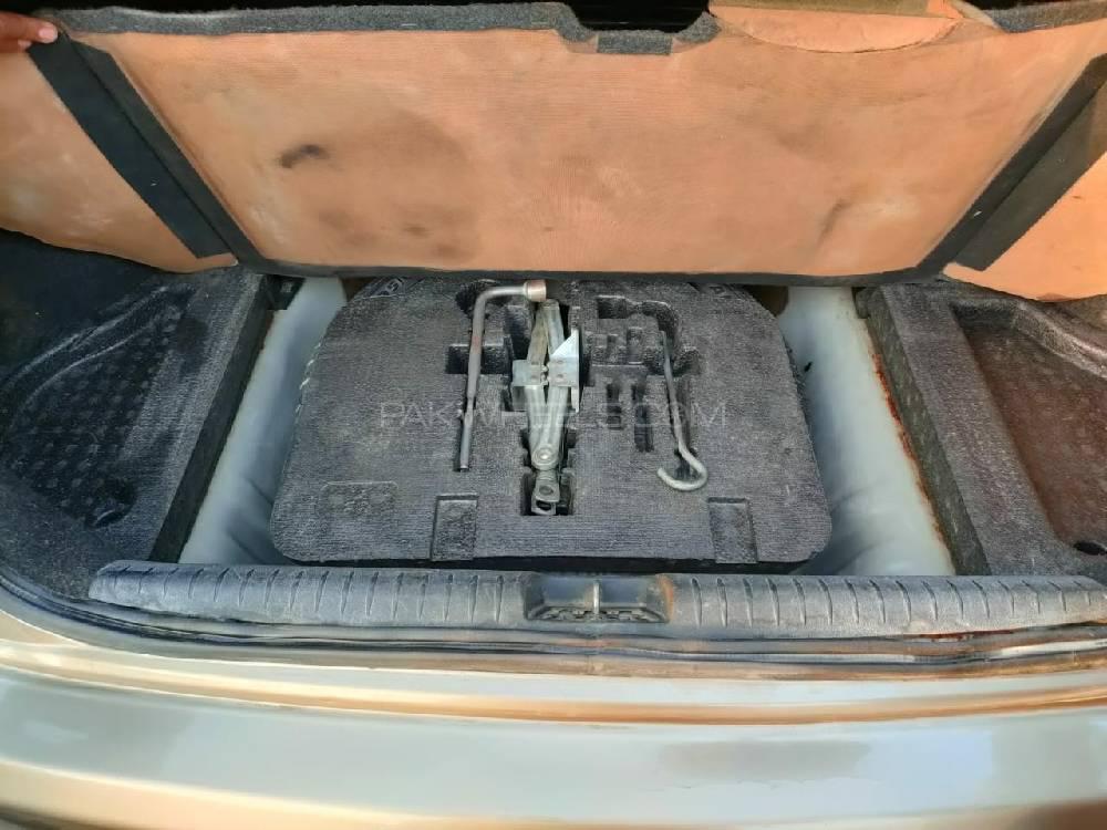 Honda Civic 2010 for Sale in Faisalabad Honda Civic 2010 for Sale in Faisalabad Image-5