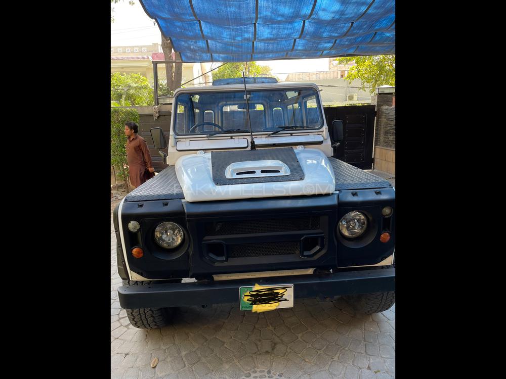 Land Rover Defender 1990 for Sale in Lahore Image-1