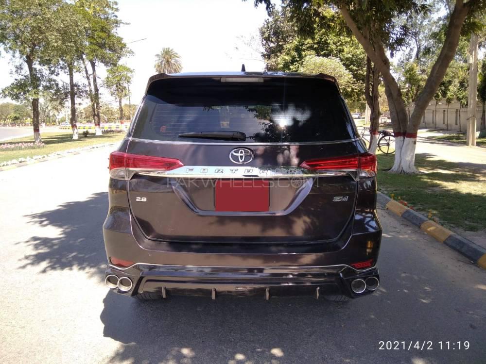 Toyota Fortuner 2018 for Sale in Lahore Toyota Fortuner 2018 for Sale in Lahore Image-6