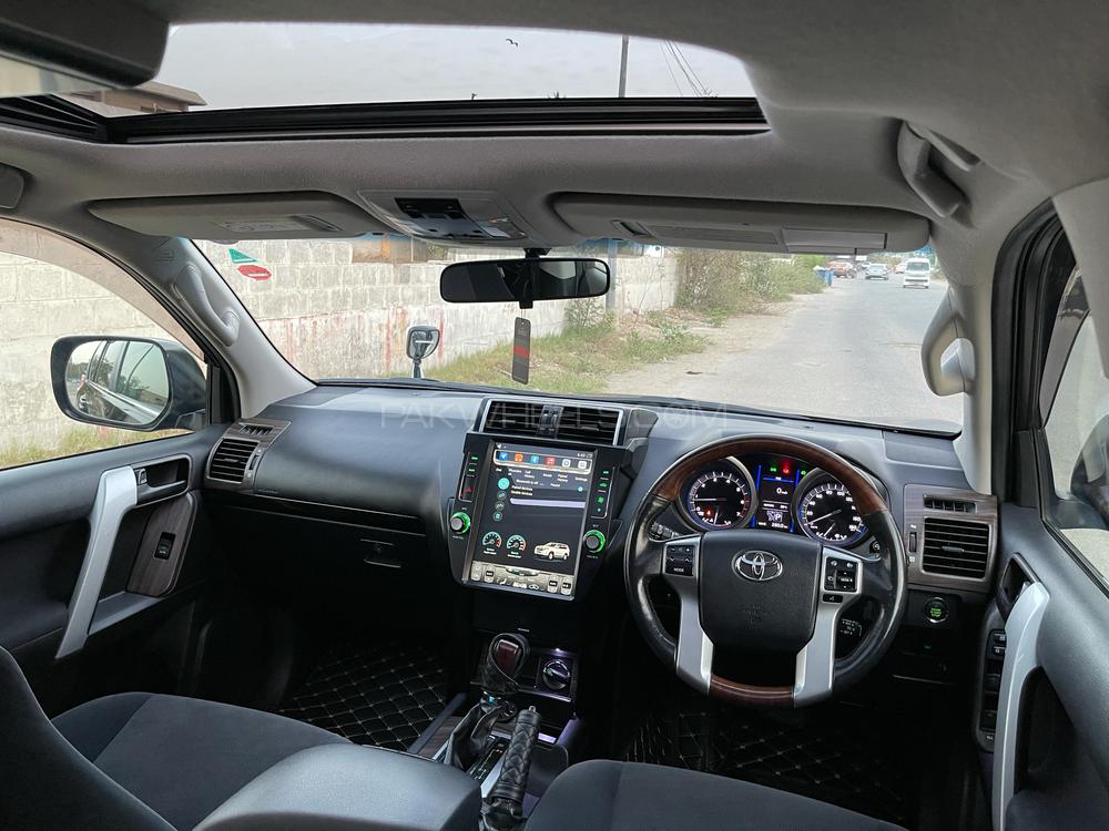 Toyota Prado 2013 for Sale in Karachi Toyota Prado 2013 for Sale in Karachi Image-16