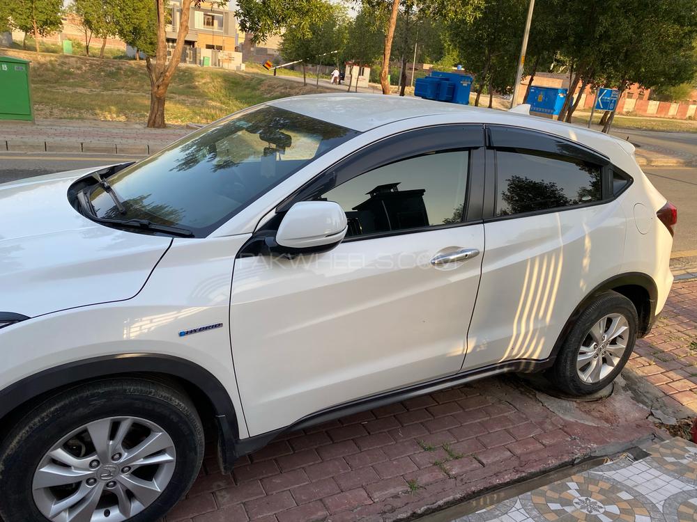 Honda Vezel 2014 for Sale in Lahore Image-1