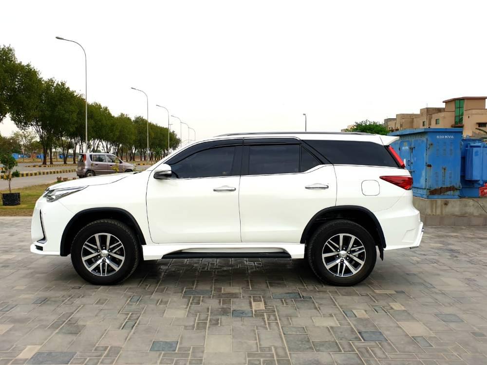ٹویوٹا فورچیونر 2018 for Sale in لاہور ٹویوٹا فورچیونر 2018 for Sale in لاہور Image-2