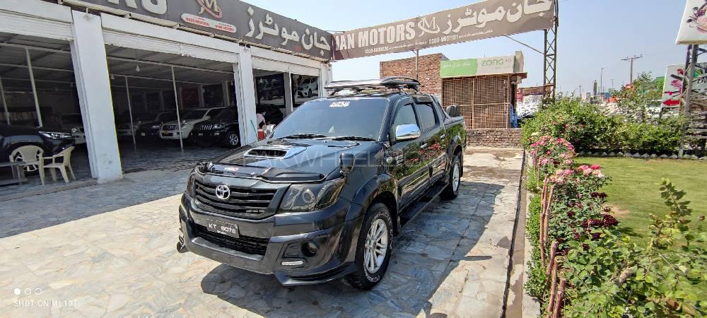 Toyota Hilux 2012 for Sale in Peshawar Toyota Hilux 2012 for Sale in Peshawar Image-13