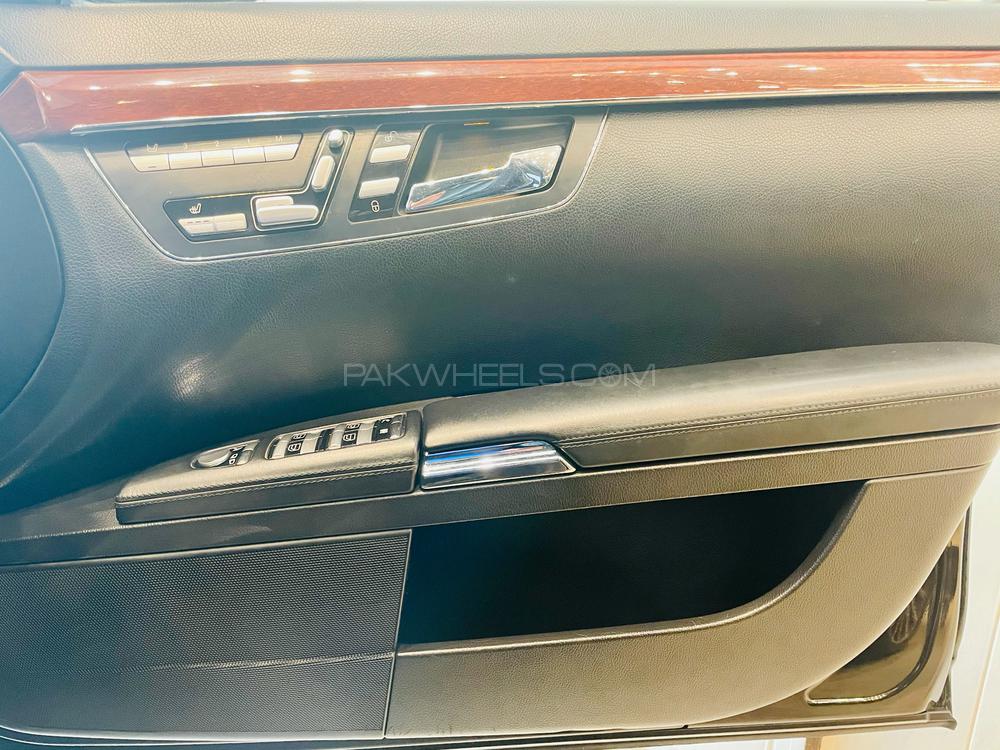 مرسڈیز بینز ایس کلاس 2007 for Sale in لاہور مرسڈیز بینز ایس کلاس 2007 for Sale in لاہور Image-6