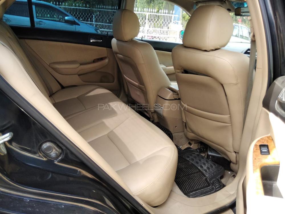 ہونڈا اکارڈ 2005 for Sale in لاہور ہونڈا اکارڈ 2005 for Sale in لاہور Image-4