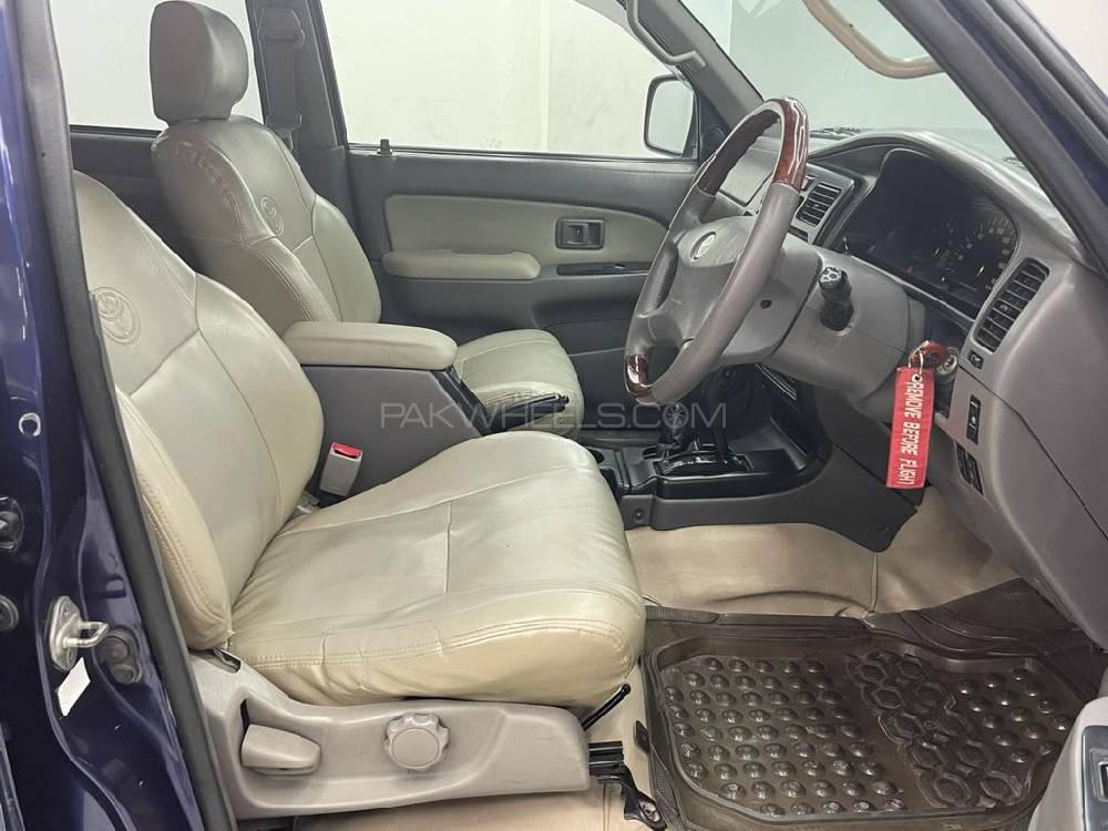 Toyota Surf 2001 for Sale in Rawalpindi Toyota Surf 2001 for Sale in Rawalpindi Image-8