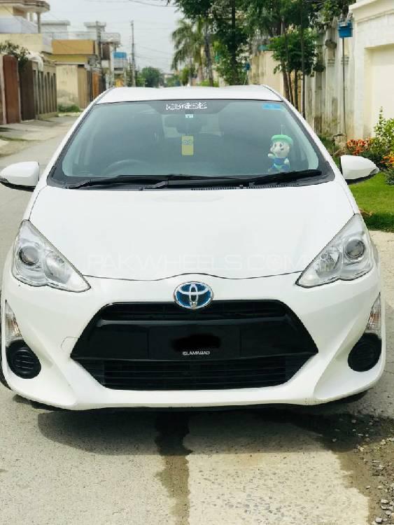 Toyota Aqua 2015 for Sale in Peshawar Image-1