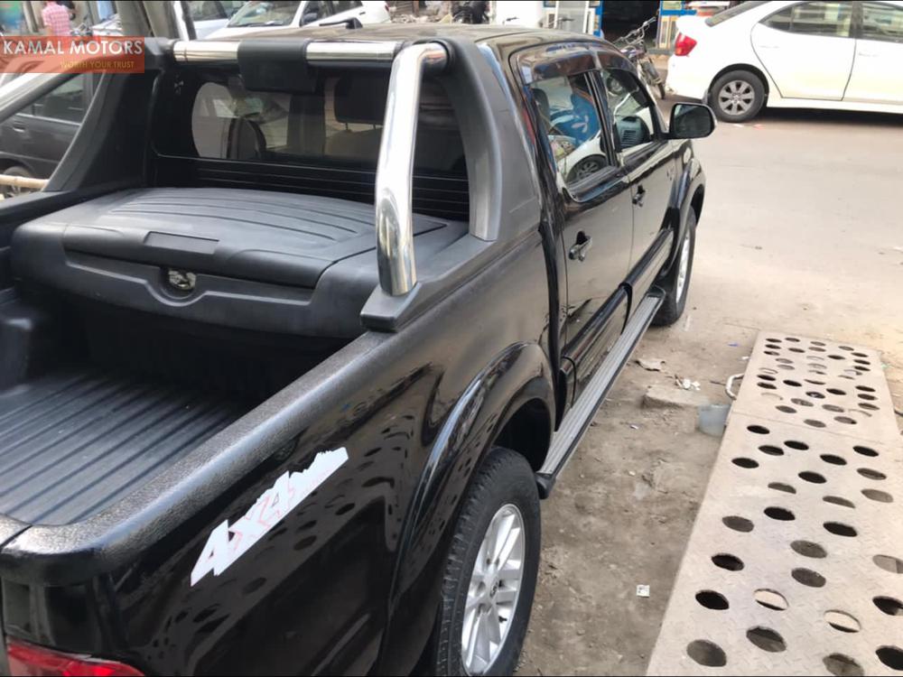 Toyota Hilux 2016 for Sale in Karachi Toyota Hilux 2016 for Sale in Karachi Image-3