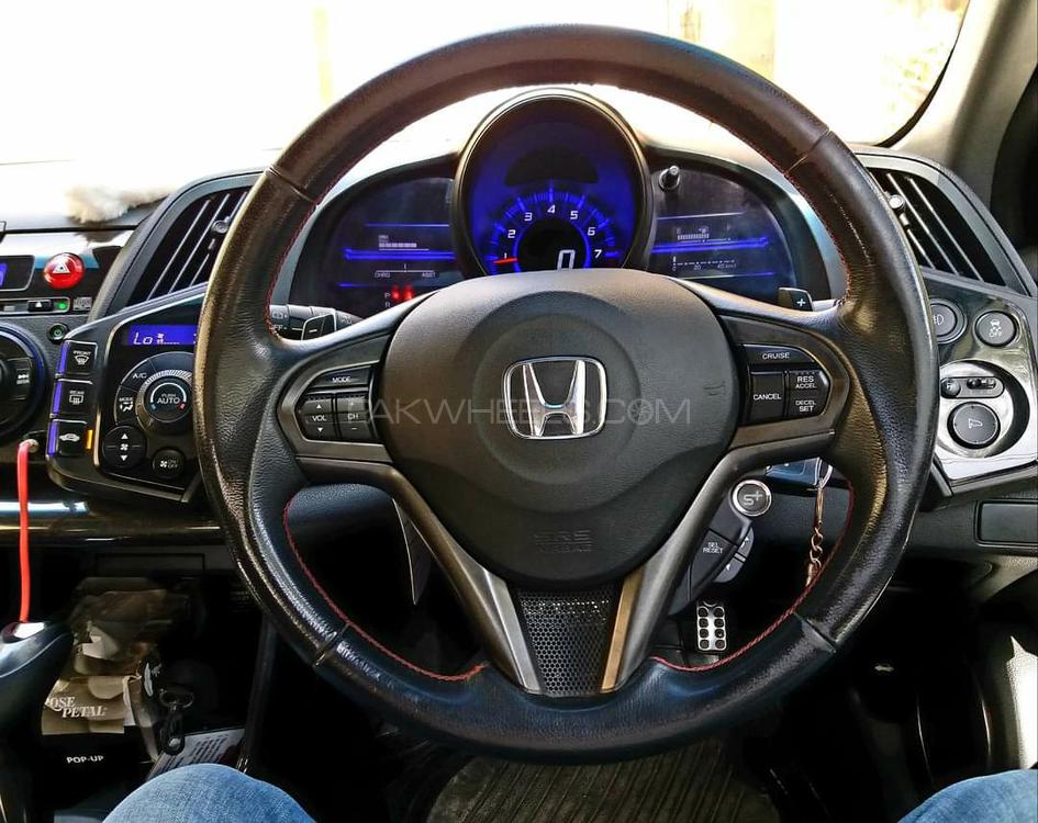 Honda CR-Z 2014 for Sale in Karachi Honda CR-Z 2014 for Sale in Karachi Image-11