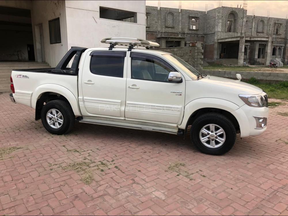 ٹویوٹا ہائیلکس 2013 for Sale in گجرات ٹویوٹا ہائیلکس 2013 for Sale in گجرات Image-6