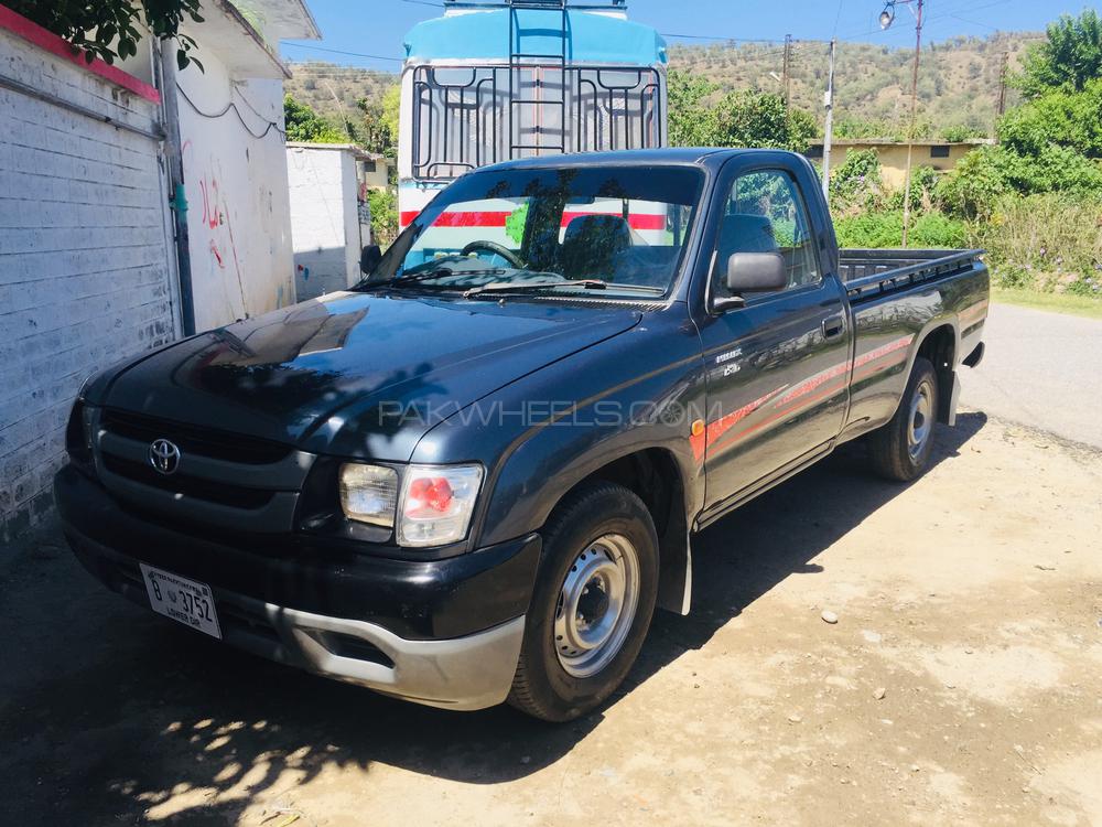 Toyota Hilux 2000 for Sale in Topi Image-1