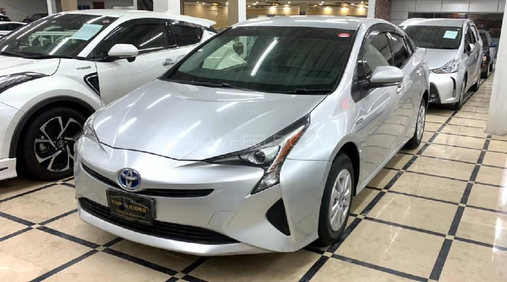Toyota Prius 2017 for Sale in Peshawar Image-1