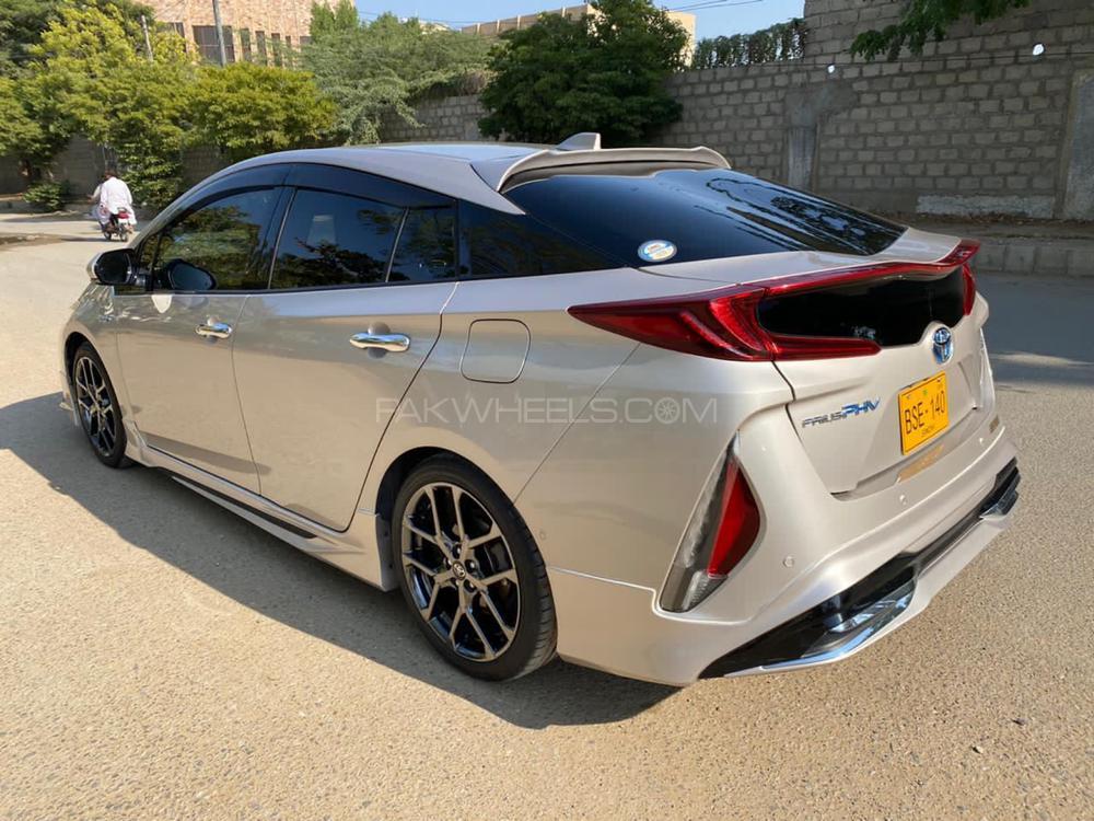 Toyota Prius 2017 for Sale in Karachi Toyota Prius 2017 for Sale in Karachi Image-14