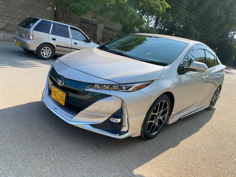 Toyota Prius 2017 for Sale in Karachi Toyota Prius 2017 for Sale in Karachi Image-15