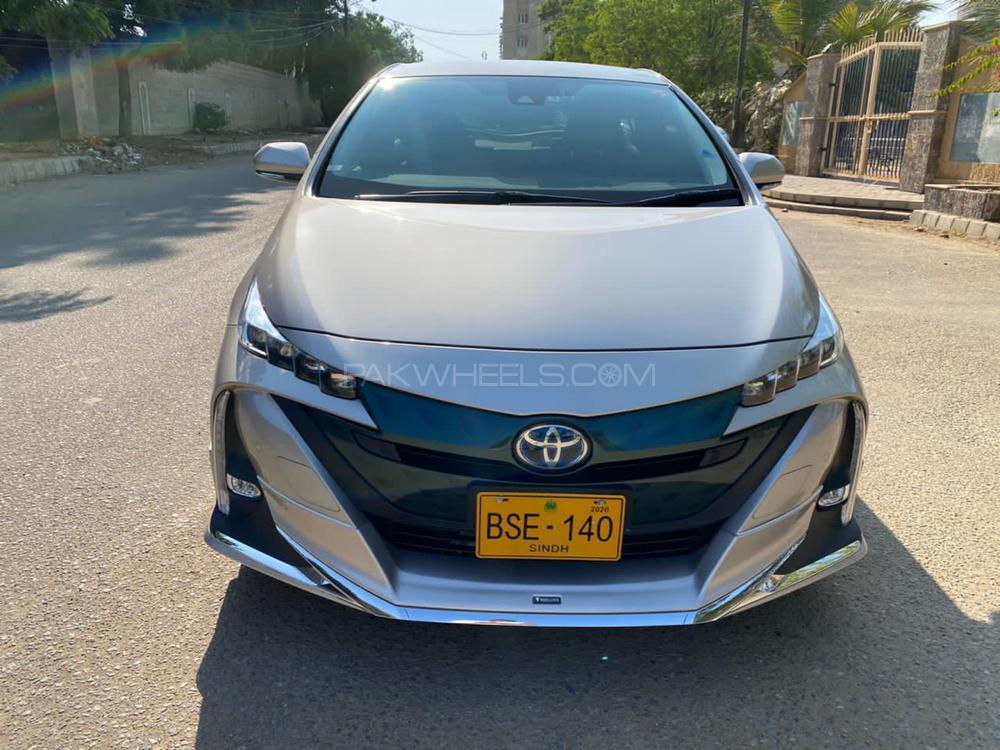 Toyota Prius 2017 for Sale in Karachi Toyota Prius 2017 for Sale in Karachi Image-16