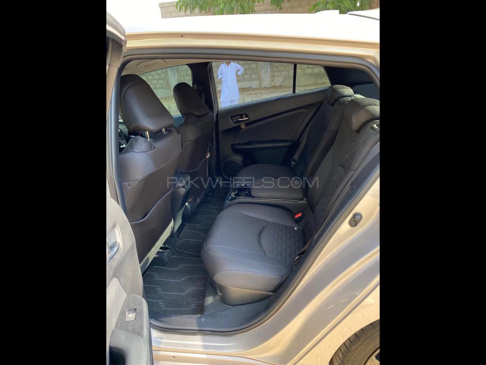 Toyota Prius 2017 for Sale in Karachi Toyota Prius 2017 for Sale in Karachi Image-20