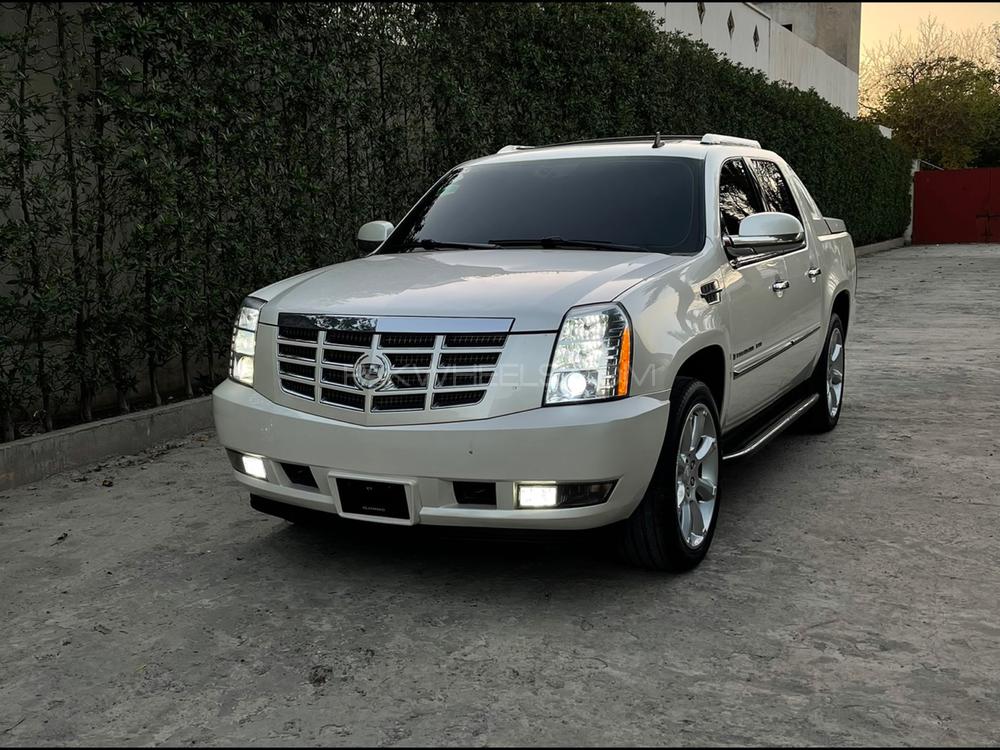Cadillac Escalade Ext 2008 for Sale in Lahore Image-1