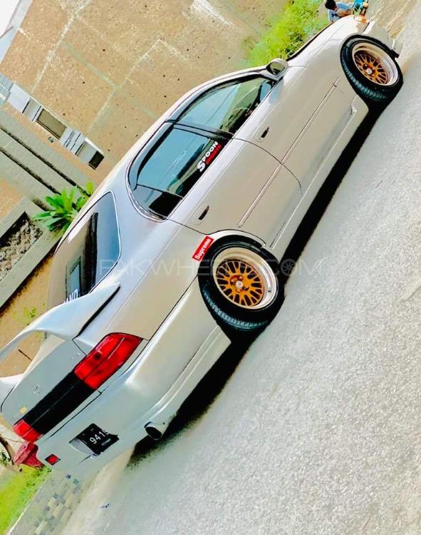 Toyota Corolla - 1998  Image-1