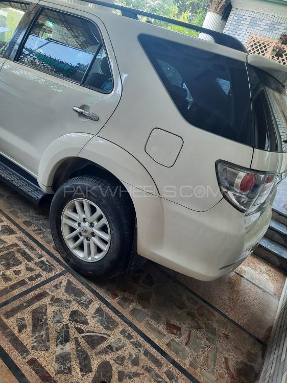 ٹویوٹا فورچیونر 2013 for Sale in لاہور ٹویوٹا فورچیونر 2013 for Sale in لاہور Image-10