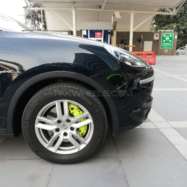 Porsche Cayenne 2015 for Sale in Lahore Porsche Cayenne 2015 for Sale in Lahore Image-3