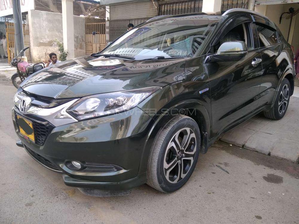 Honda Vezel 2014 for Sale in Karachi Image-1