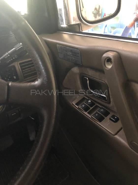 مٹسوبیشی پجیرو 1994 for Sale in سیالکوٹ مٹسوبیشی پجیرو 1994 for Sale in سیالکوٹ Image-7