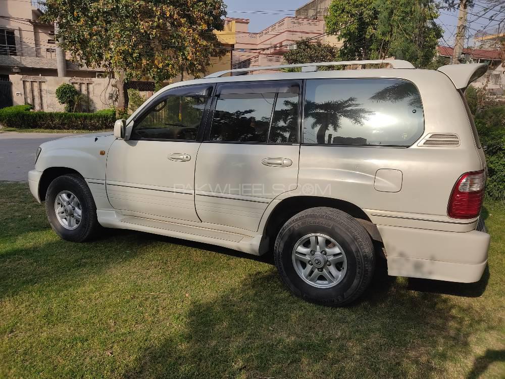 Toyota Land Cruiser 1999 for Sale in Lahore Toyota Land Cruiser 1999 for Sale in Lahore Image-3
