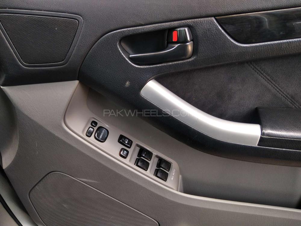 ٹویوٹا سرف 2006 for Sale in کراچی ٹویوٹا سرف 2006 for Sale in کراچی Image-9