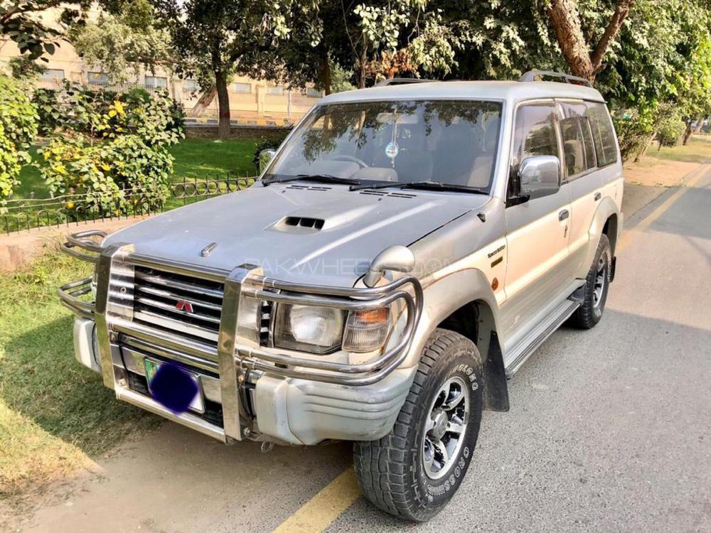 Mitsubishi Pajero 1993 for Sale in Lahore Mitsubishi Pajero 1993 for Sale in Lahore Image-3