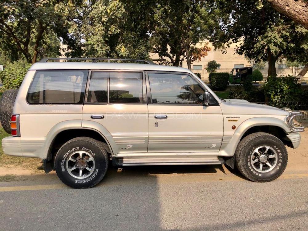 Mitsubishi Pajero 1993 for Sale in Lahore Mitsubishi Pajero 1993 for Sale in Lahore Image-5