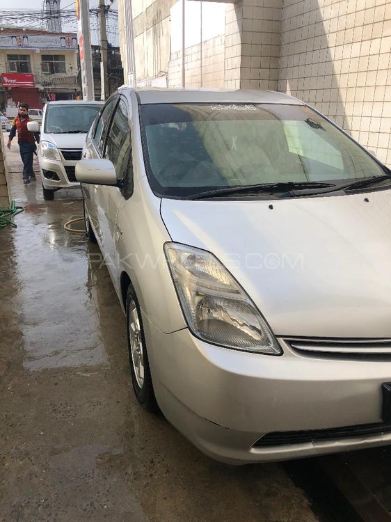Toyota Prius 2010 for Sale in Kohat Toyota Prius 2010 for Sale in Kohat Image-5