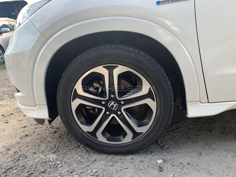 Honda Vezel 2015 for Sale in Karachi Honda Vezel 2015 for Sale in Karachi Image-3