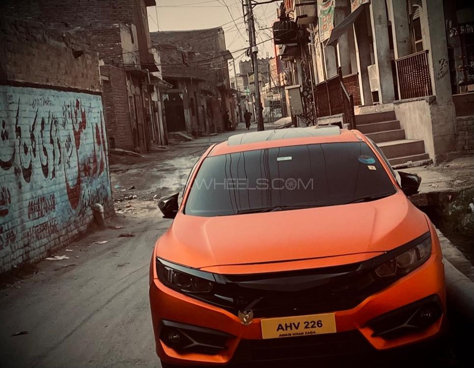 Honda Civic - 2018  Image-1