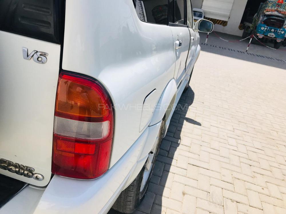 Suzuki Vitara 2003 for Sale in Karachi Suzuki Vitara 2003 for Sale in Karachi Image-15