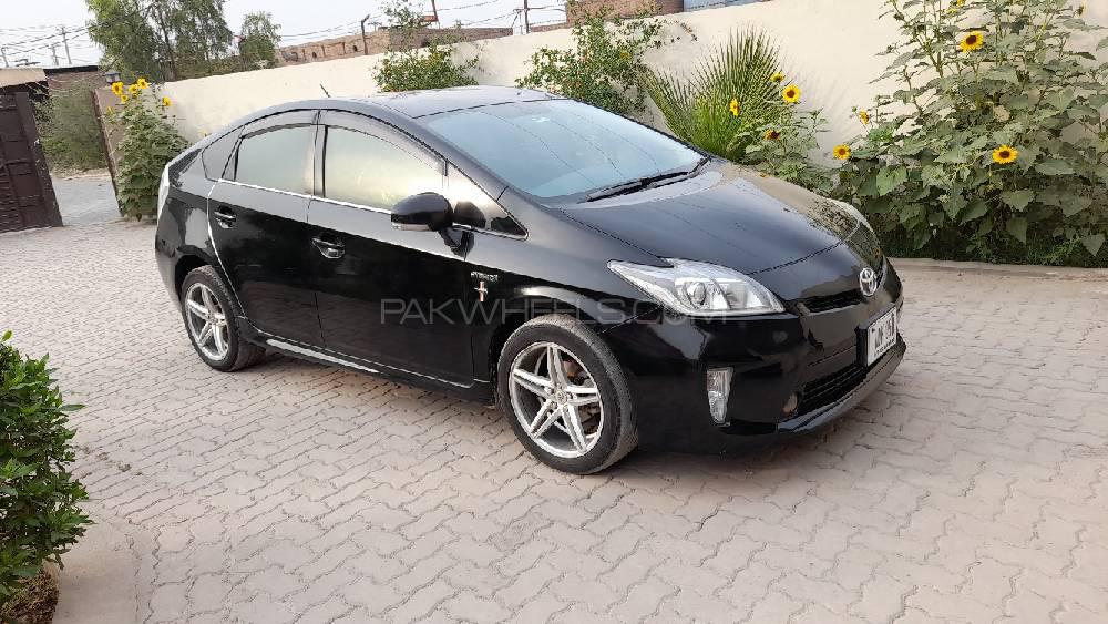 Toyota Prius 2016 for Sale in Faisalabad Image-1