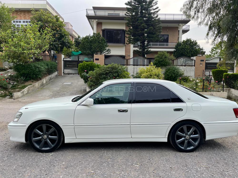Toyota Crown 2003 for Sale in Islamabad Toyota Crown 2003 for Sale in Islamabad Image-4