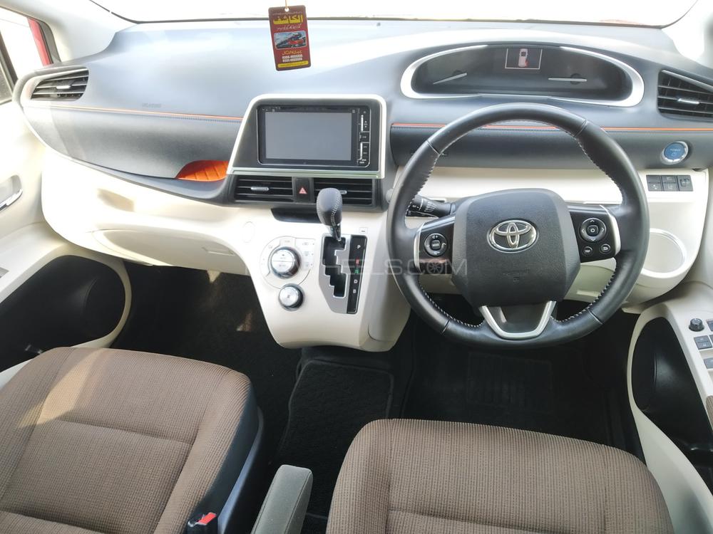 Toyota Sienta 2016 for Sale in Lahore Toyota Sienta 2016 for Sale in Lahore Image-11