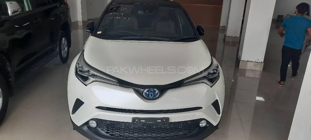 Toyota C-HR 2017 for Sale in Lahore Toyota C-HR 2017 for Sale in Lahore Image-2