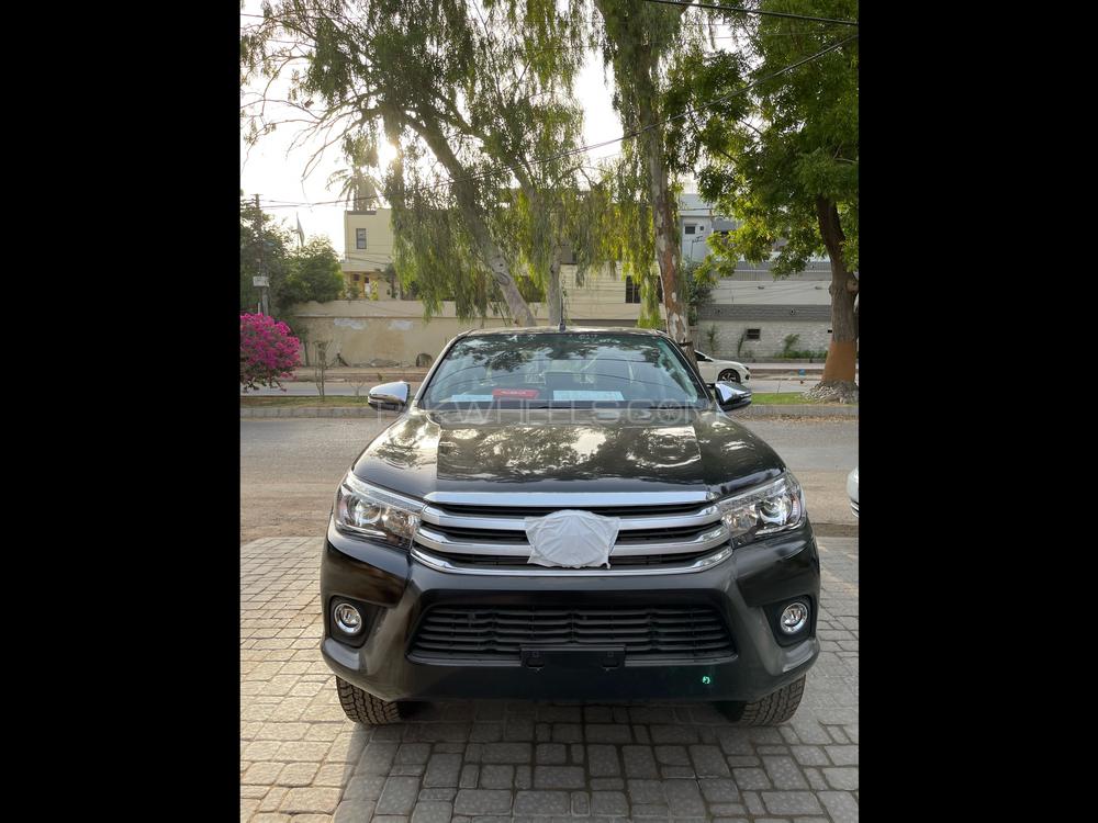 Toyota Hilux 2021 for Sale in Karachi Image-1