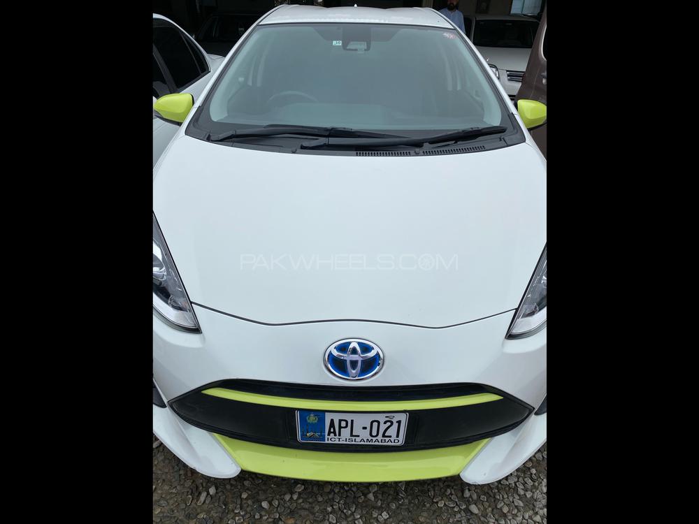 Toyota Aqua 2017 for Sale in Peshawar Toyota Aqua 2017 for Sale in Peshawar Image-2