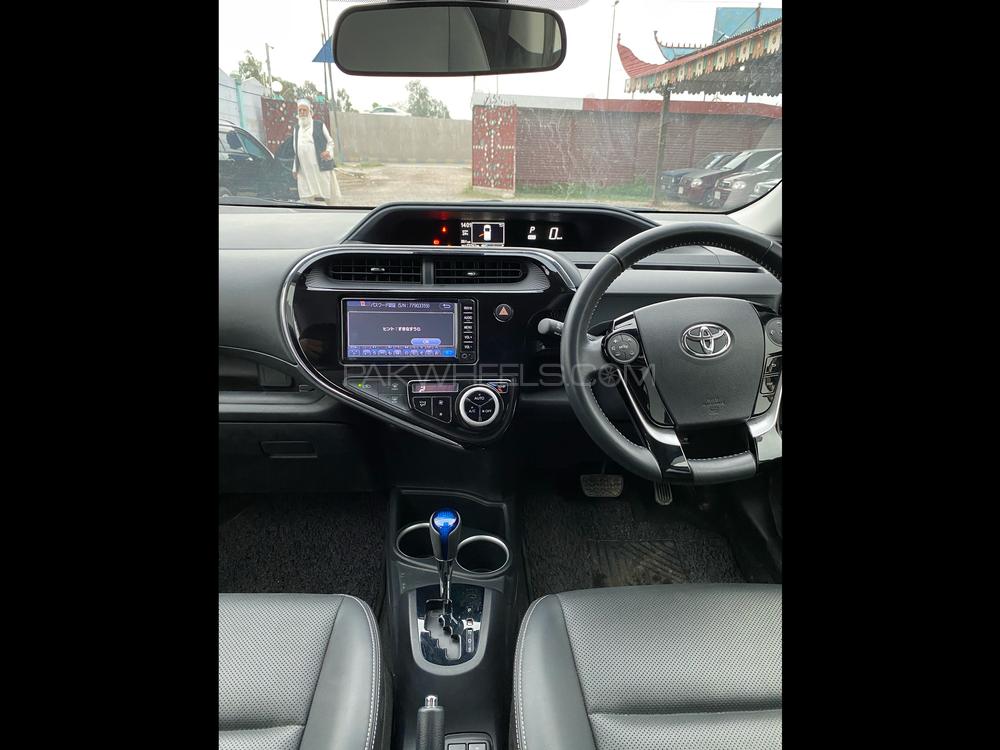 Toyota Aqua 2017 for Sale in Peshawar Toyota Aqua 2017 for Sale in Peshawar Image-11