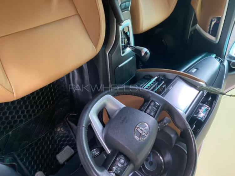 ٹویوٹا فورچیونر 2018 for Sale in لاہور ٹویوٹا فورچیونر 2018 for Sale in لاہور Image-4