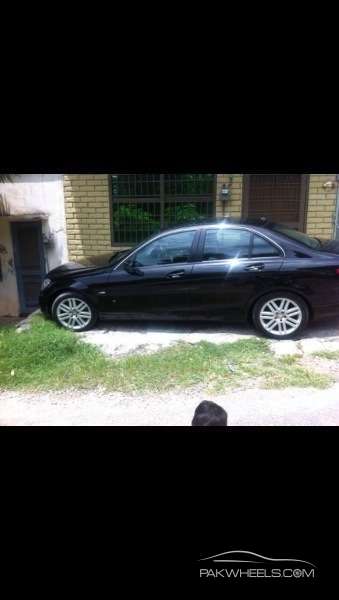 Mercedes Benz C Class 2010 for Sale in Mirpur A.K. Image-1