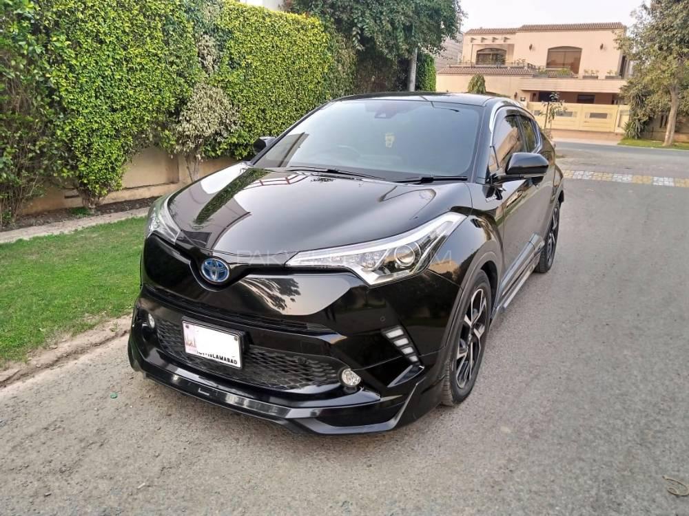 Toyota C-HR 2017 for Sale in Lahore Image-1