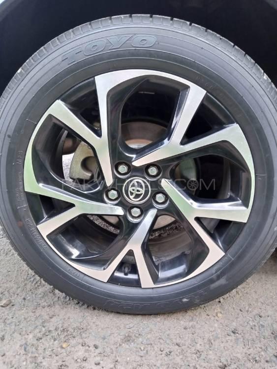 Toyota C-HR 2017 for Sale in Lahore Toyota C-HR 2017 for Sale in Lahore Image-7