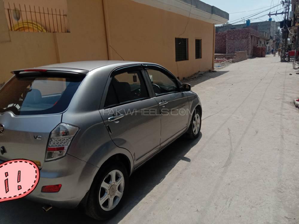 FAW V2 2018 for Sale in Lahore FAW V2 2018 for Sale in Lahore Image-4